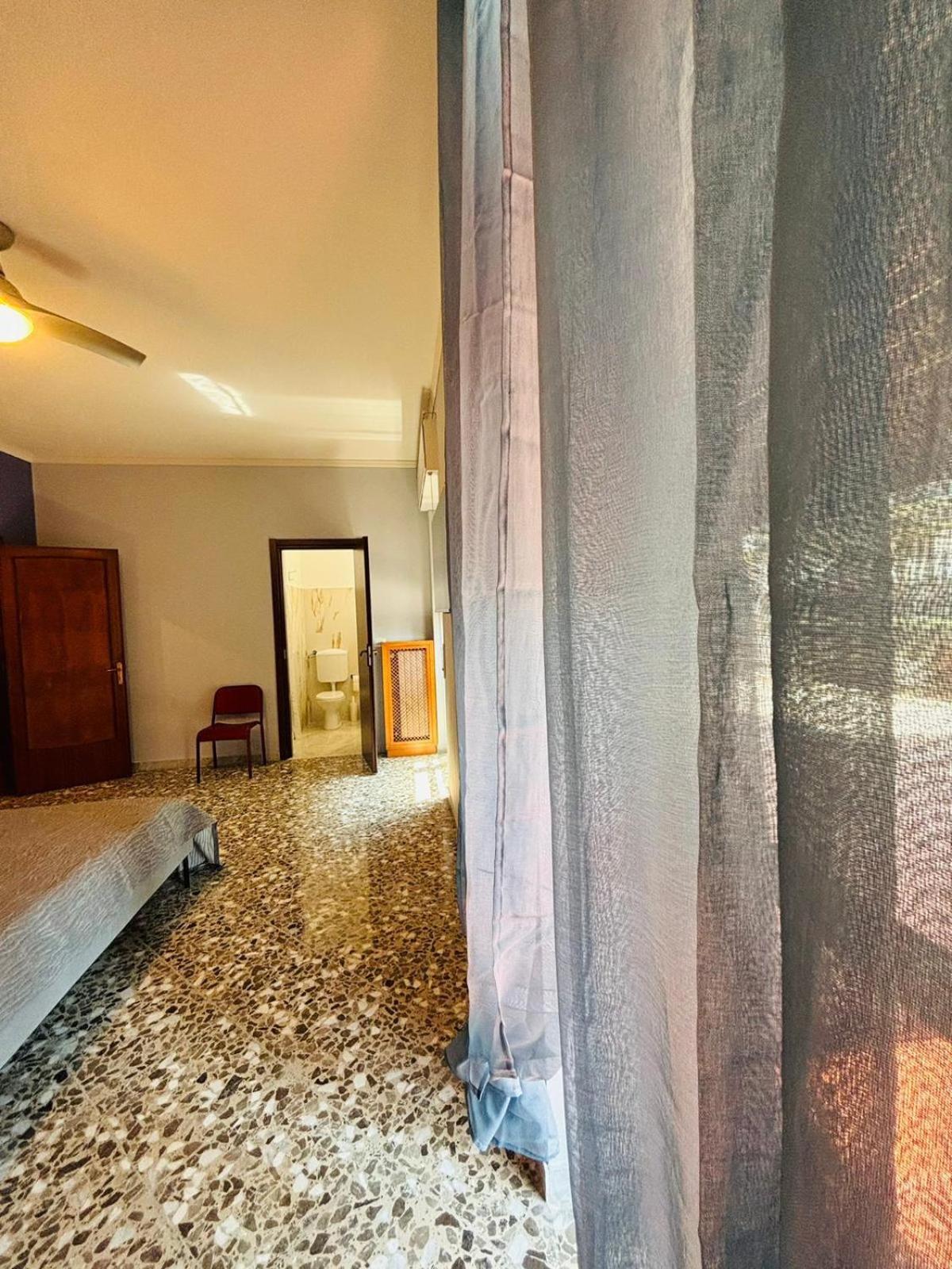 Matthias Central Rooms And Accomodation 巴里 外观 照片
