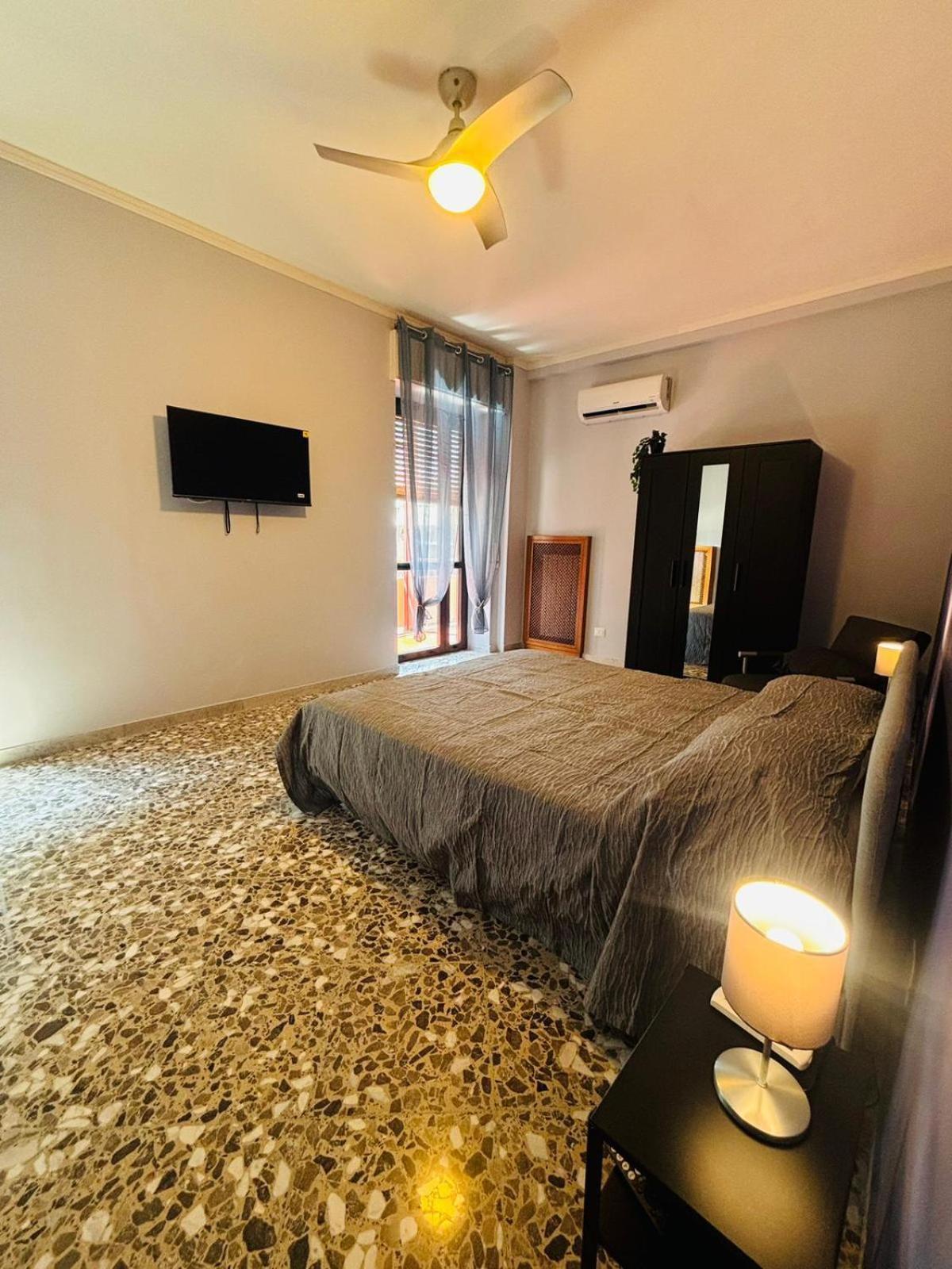 Matthias Central Rooms And Accomodation 巴里 外观 照片