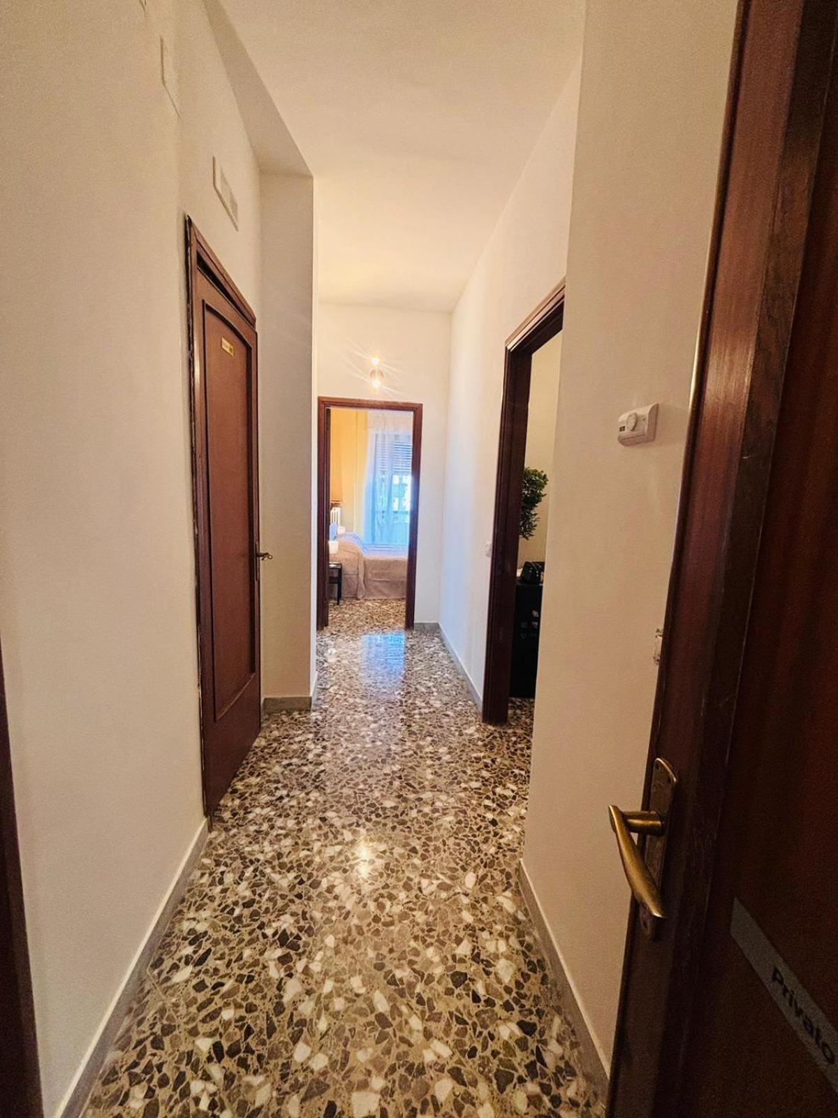 Matthias Central Rooms And Accomodation 巴里 外观 照片